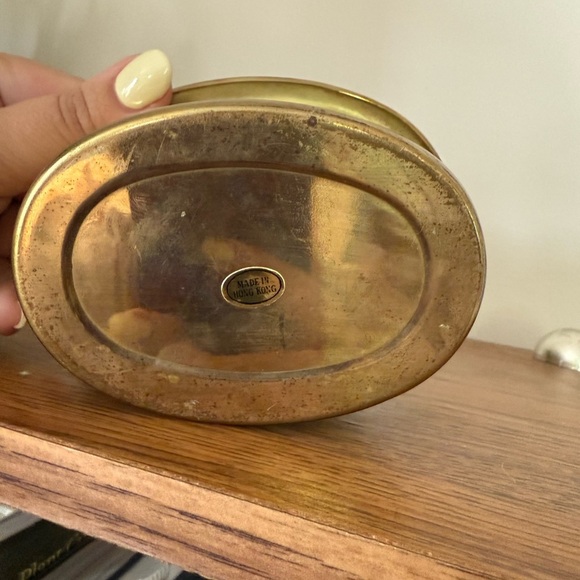 Vintage Brass Oval Planter Made In Taiwan - Picture 4 of 7